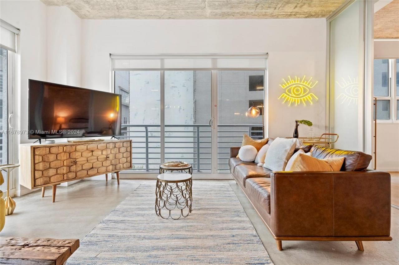 234 NE 3rd St, Unit 401, Miami, FL 33132 Photo