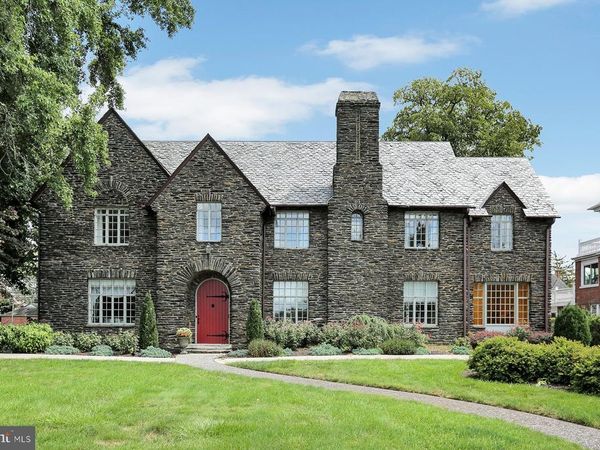 2909 N FRONT STREET, HARRISBURG, PA 17110