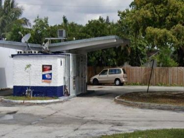 7761 JOHNSON STREET, PEMBROKE PINES, FL 33024