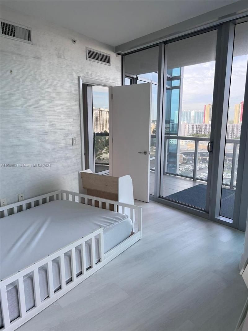 17121 Collins Ave, Unit 1208, Sunny Isles Beach, FL 33160 Photo