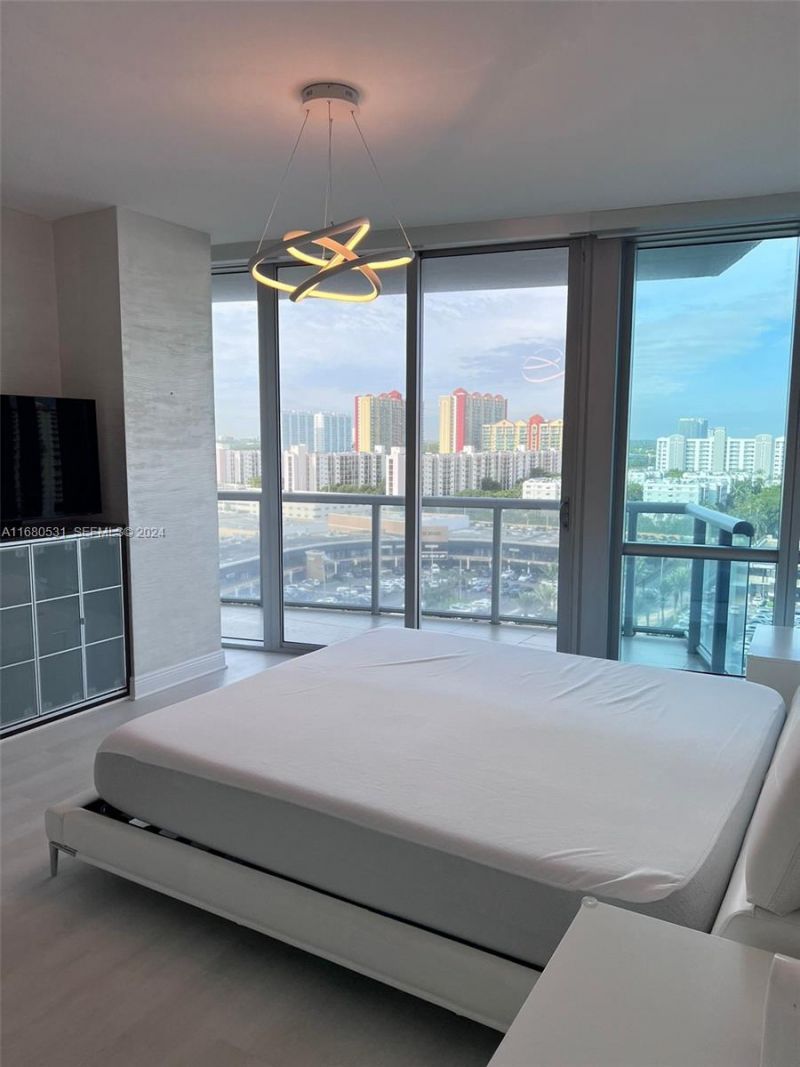 17121 Collins Ave, Unit 1208, Sunny Isles Beach, FL 33160 Photo