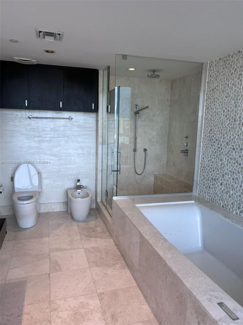 17121 Collins Ave, Unit 1208, Sunny Isles Beach, FL 33160 Photo
