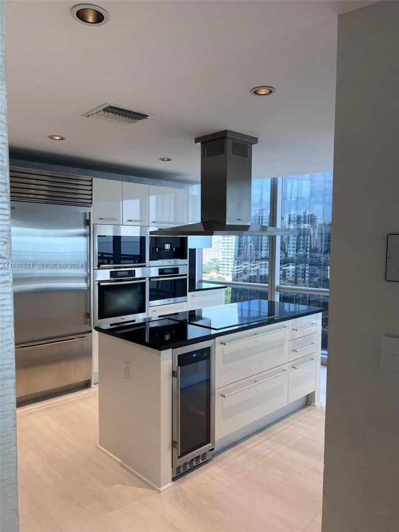 17121 Collins Ave, Unit 1208, Sunny Isles Beach, FL 33160 Photo