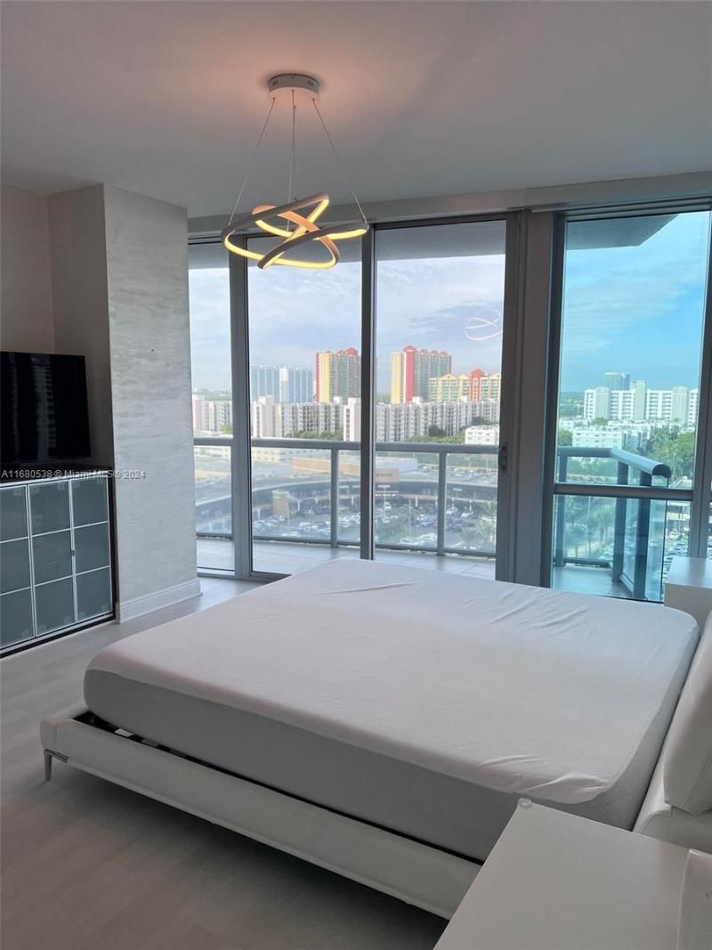 17121 Collins Ave, Unit 1208, Sunny Isles Beach, FL 33160 Photo