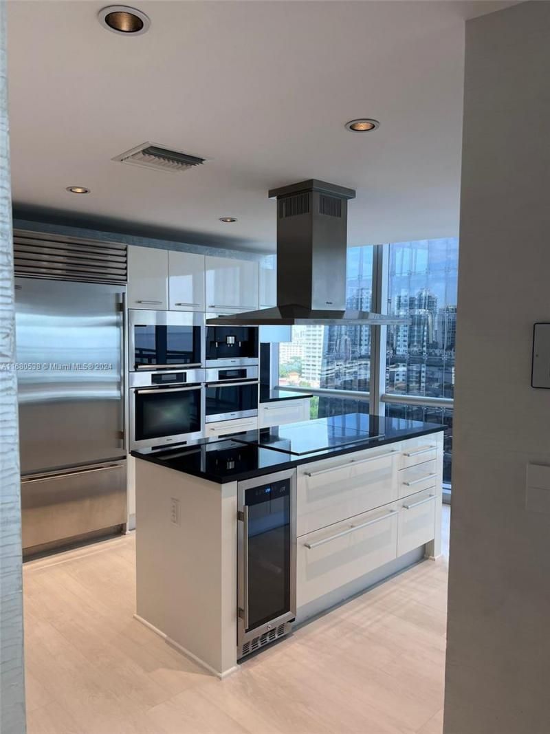 17121 Collins Ave, Unit 1208, Sunny Isles Beach, FL 33160 Photo