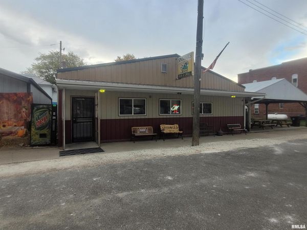103 3RD Street, London Mills, IL 61544
