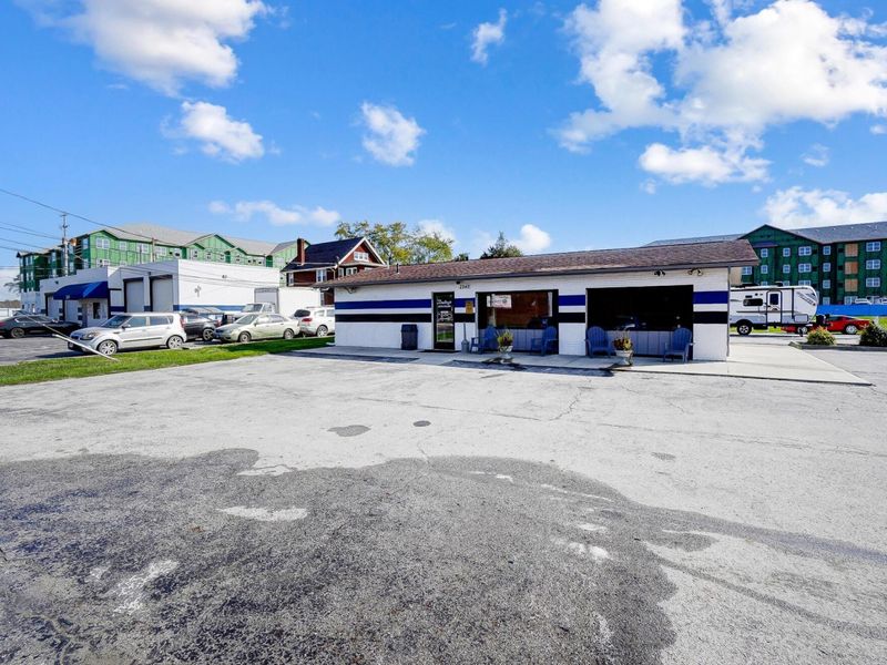 2340 S High Street, Columbus, OH 43207 Photo 9