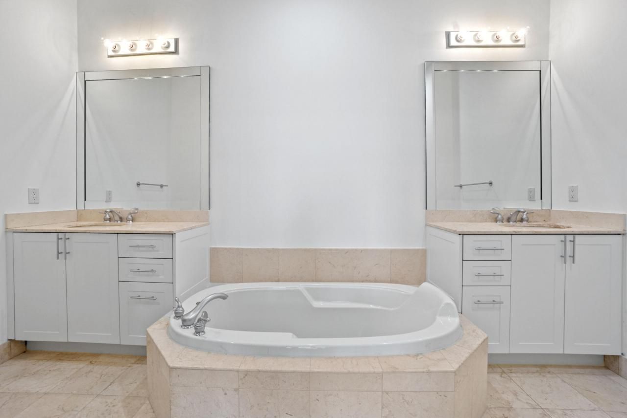 801 S Olive Avenue, Unit 211, West Palm Beach, FL 33401 Photo