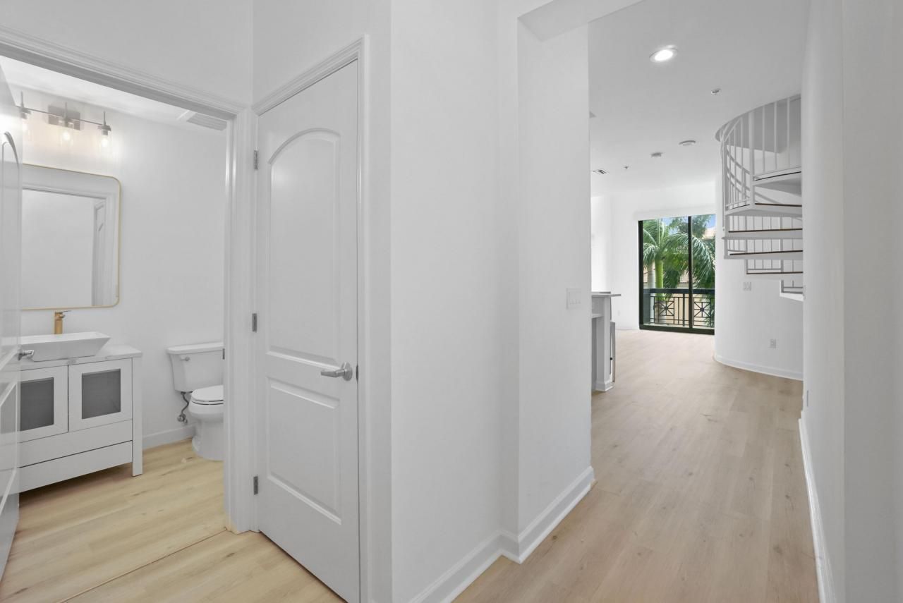 801 S Olive Avenue, Unit 211, West Palm Beach, FL 33401 Photo