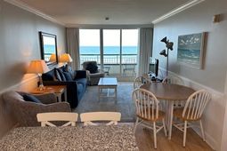 601 Retreat Beach Circle photo 4