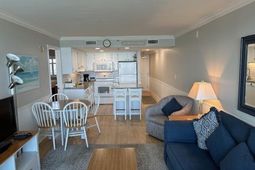 601 Retreat Beach Circle photo 4