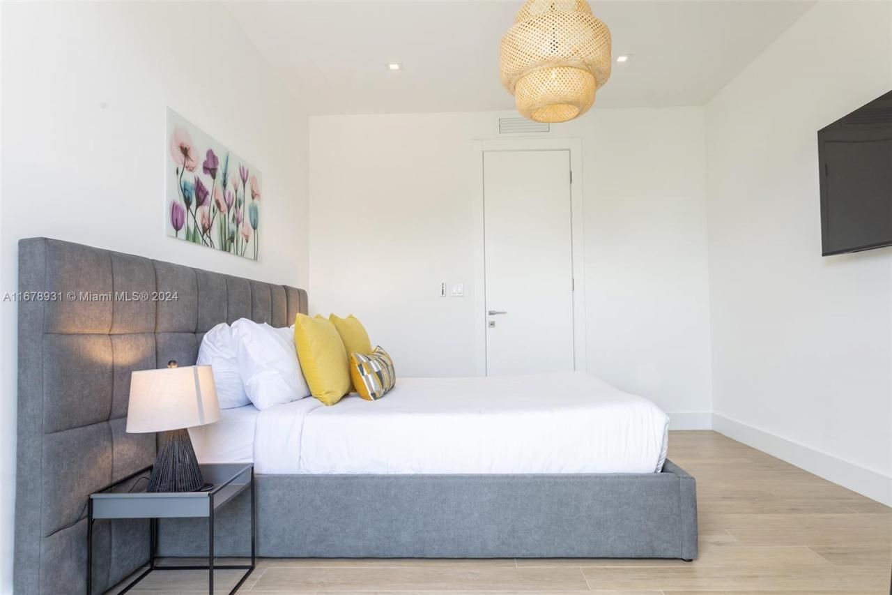 3110 Elizabeth St, Unit 3110, Miami, FL 33133 Photo