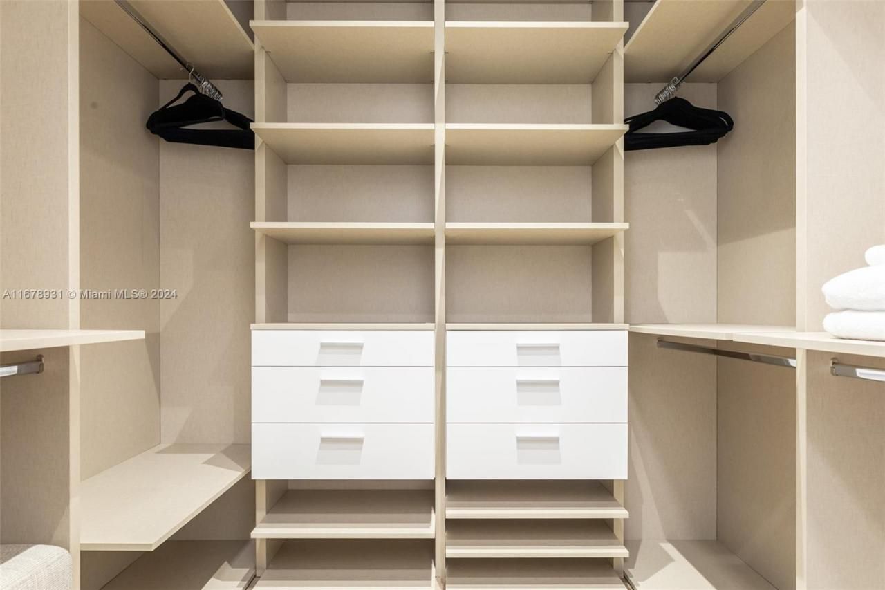 3110 Elizabeth St, Unit 3110, Miami, FL 33133 Photo