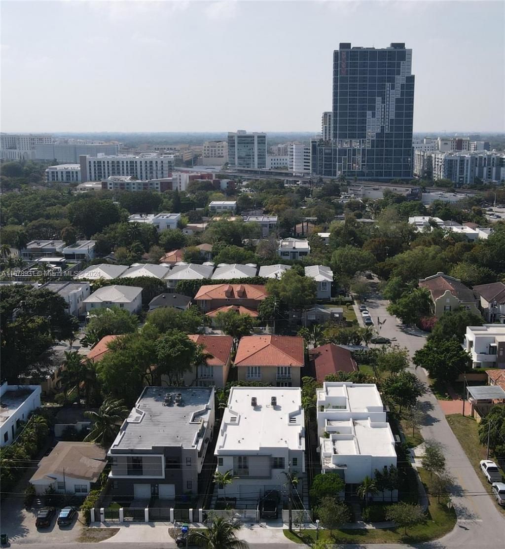 3110 Elizabeth St, Unit 3110, Miami, FL 33133 Photo