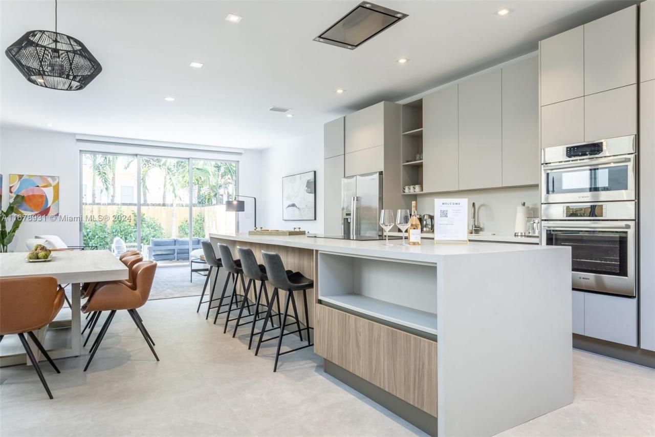 3110 Elizabeth St, Unit 3110, Miami, FL 33133 Photo