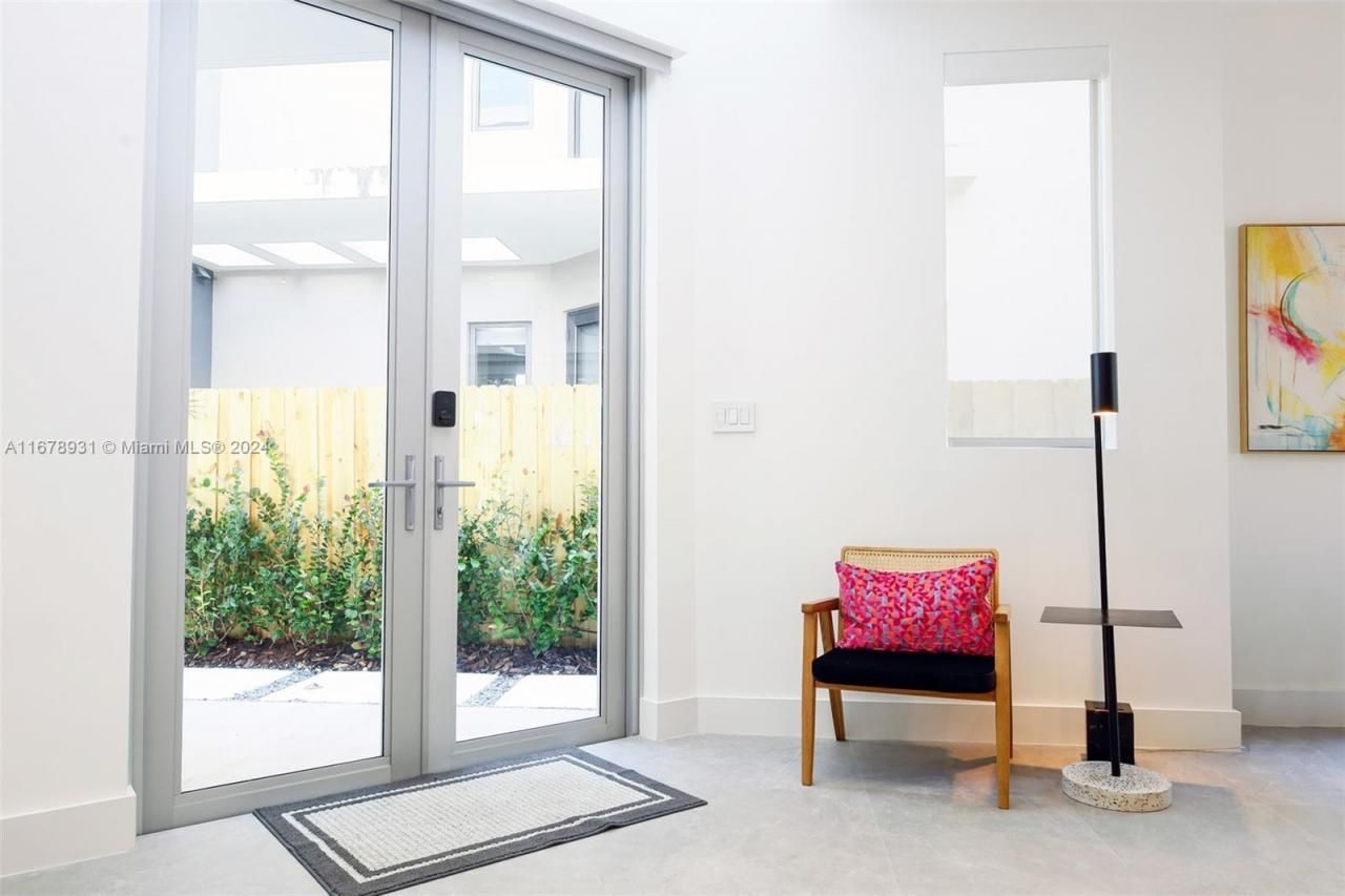 3110 Elizabeth St, Unit 3110, Miami, FL 33133 Photo