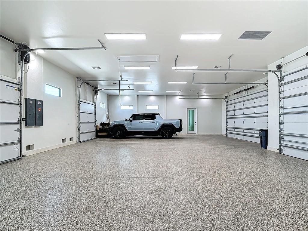 14201 Bay Dr, Fort Myers, FL 33919 Photo