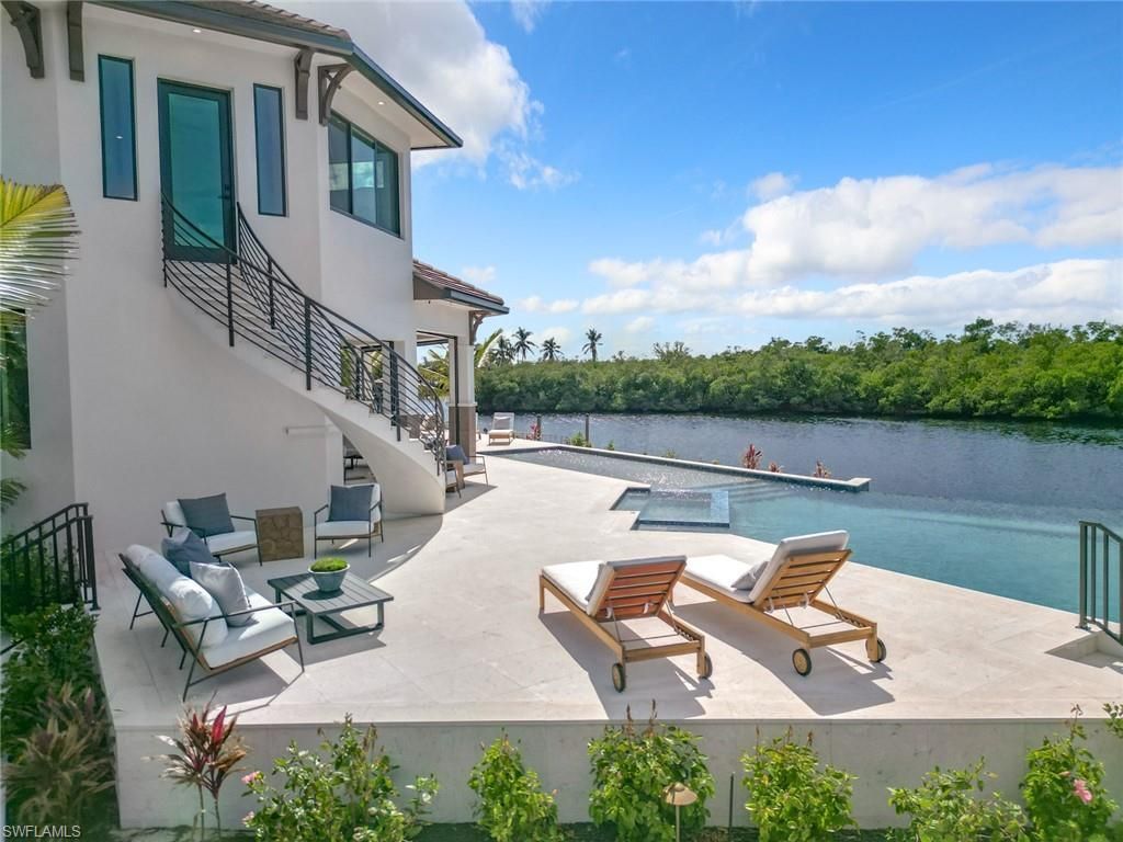 14201 Bay Dr, Fort Myers, FL 33919 Photo