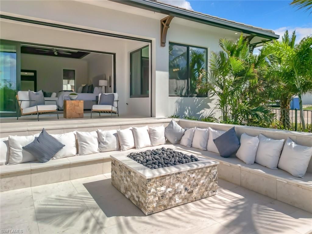 14201 Bay Dr, Fort Myers, FL 33919 Photo