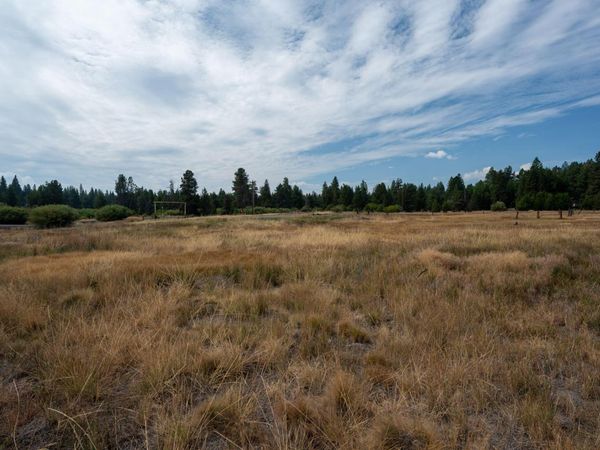 15522 Deer Avenue, Unit 9, La Pine, OR 97739