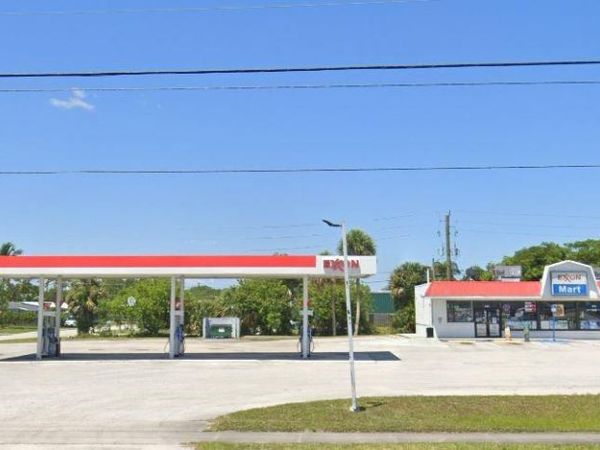 4504 SE FEDERAL HIGHWAY, STUART, FL 34997