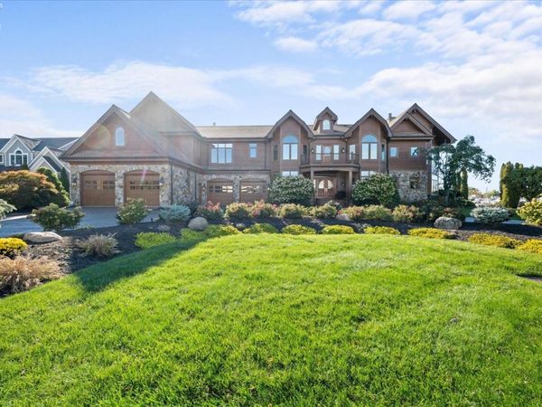 2888 N Coho Drive, Port Clinton, OH 43452