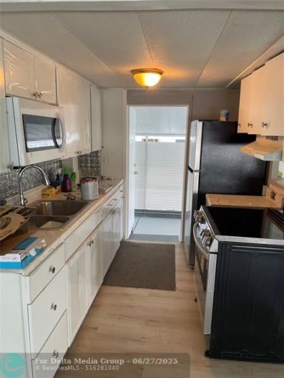 8700 SW 21st St, Davie, FL 33324 Photo