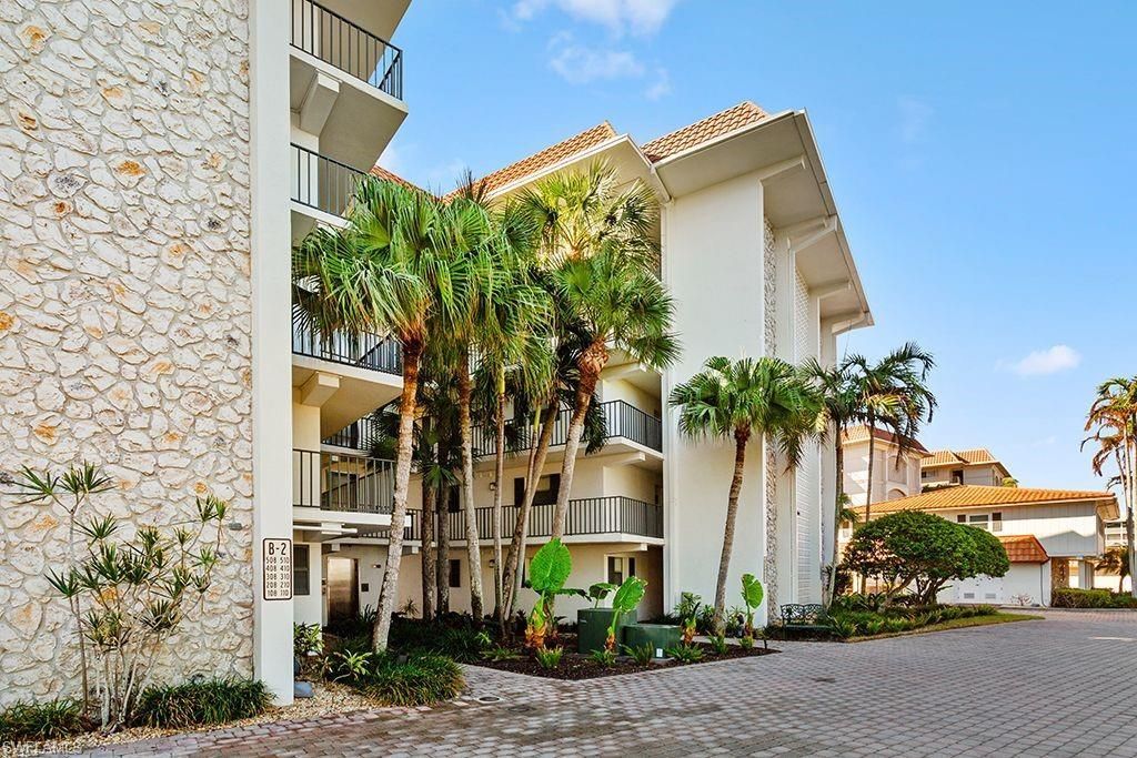 222 Harbour Dr, Unit 314, Naples, FL 34103 Photo