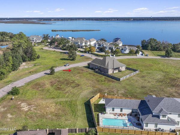 414 Goose Pointe Boulevard, Biloxi, MS 39531