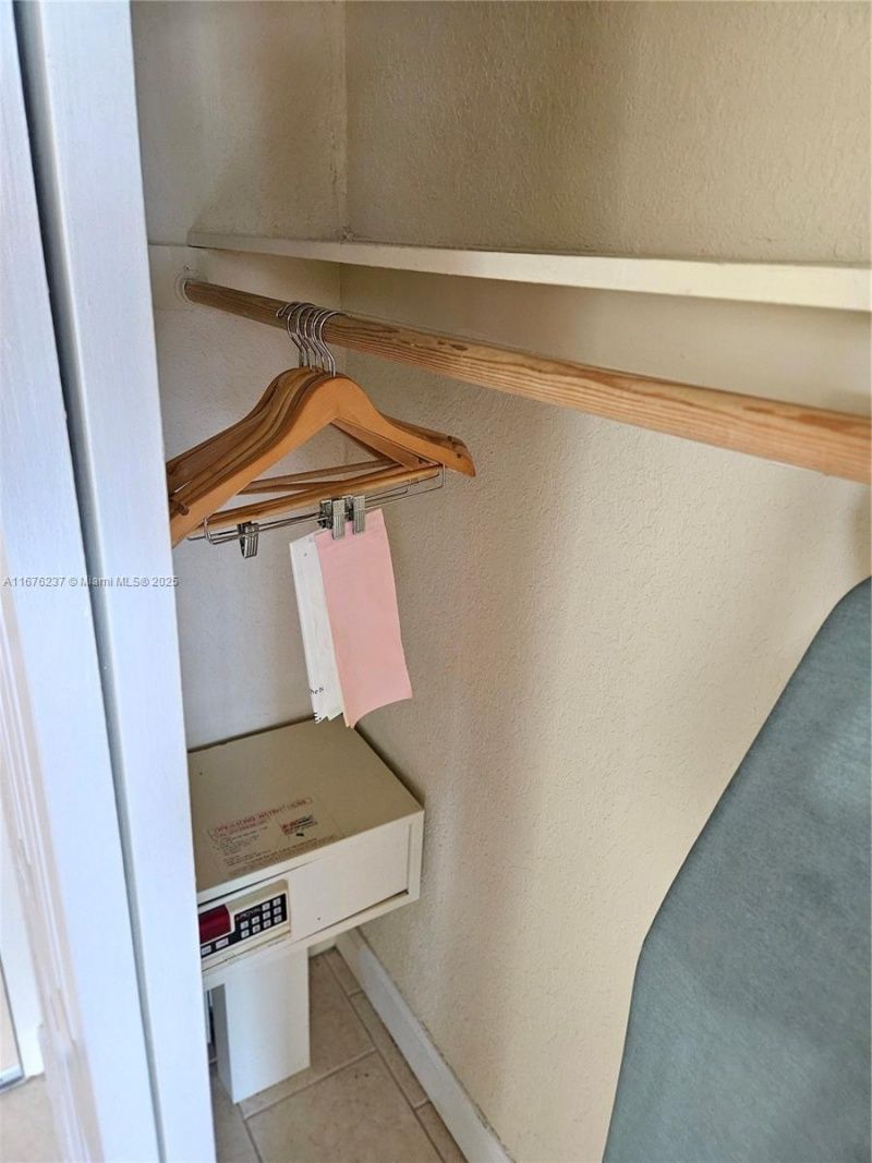 19201 Collins Ave, Unit 237, Sunny Isles Beach, FL 33160 Photo