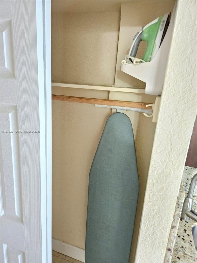 19201 Collins Ave, Unit 237, Sunny Isles Beach, FL 33160 Photo