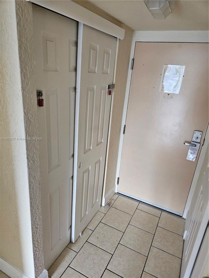 19201 Collins Ave, Unit 237, Sunny Isles Beach, FL 33160 Photo