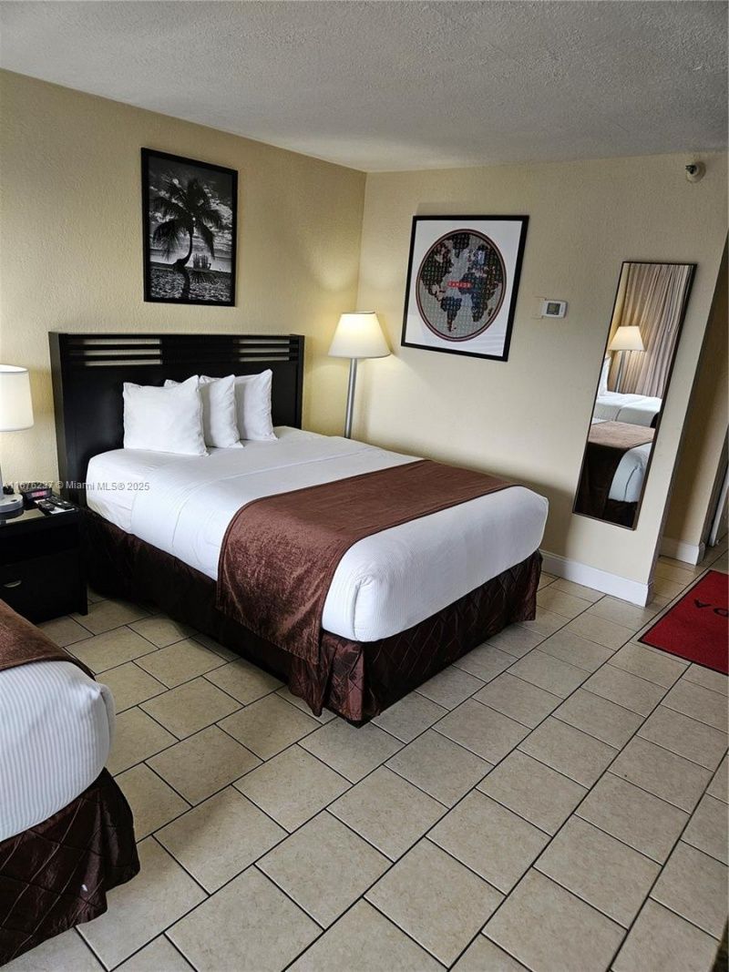 19201 Collins Ave, Unit 237, Sunny Isles Beach, FL 33160 Photo