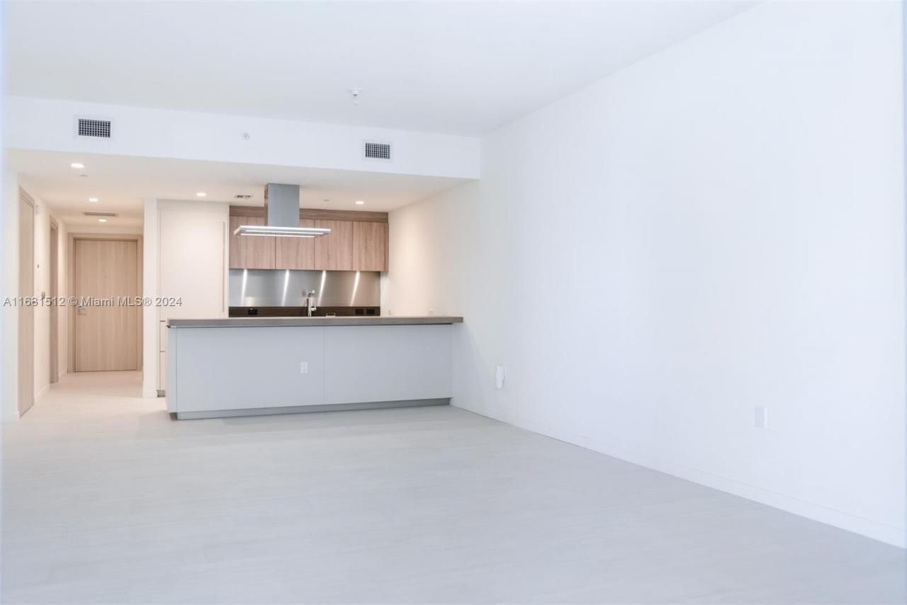 1000 Brickell Plaza, Unit 3307, Miami, FL 33131 Photo
