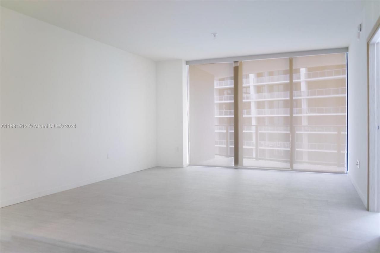 1000 Brickell Plaza, Unit 3307, Miami, FL 33131 Photo