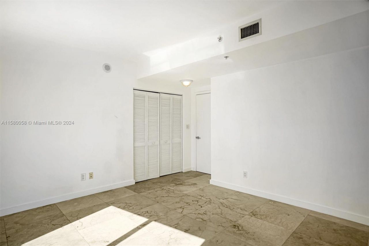 325 NE Biscayne Blvd, Unit 1923, Miami, FL 33131 Photo