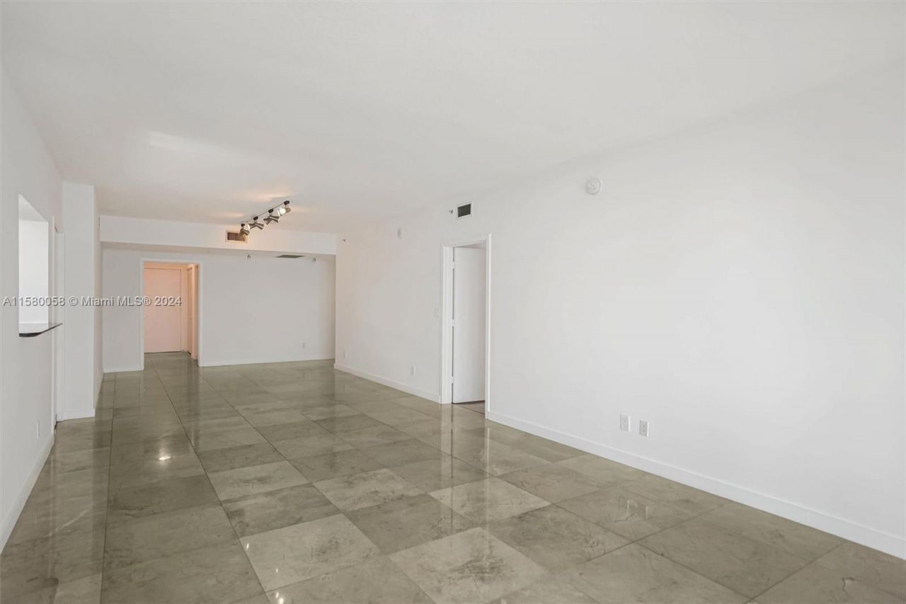 325 NE Biscayne Blvd, Unit 1923, Miami, FL 33131 Photo