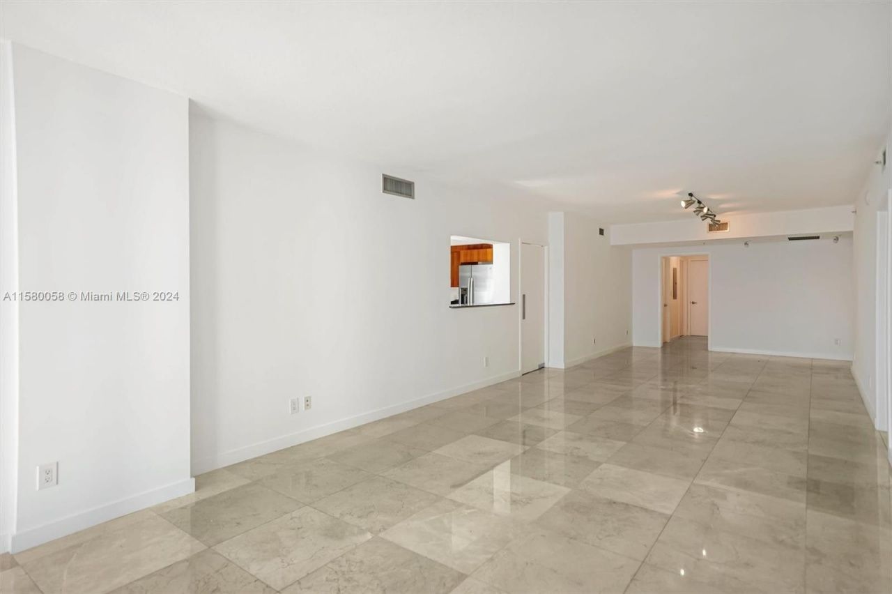 325 NE Biscayne Blvd, Unit 1923, Miami, FL 33131 Photo