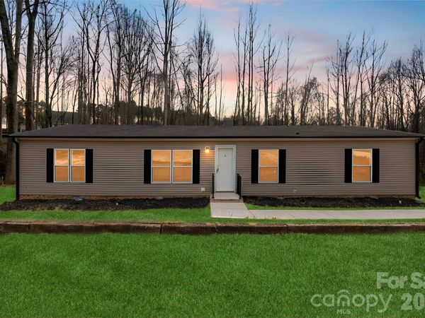 229 Sailwinds Road, Mooresville, NC 28115