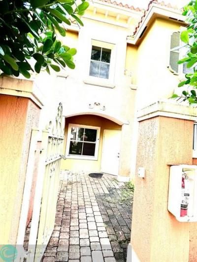 732 SW 106th Avenue, Hollywood, FL 33025 Photo