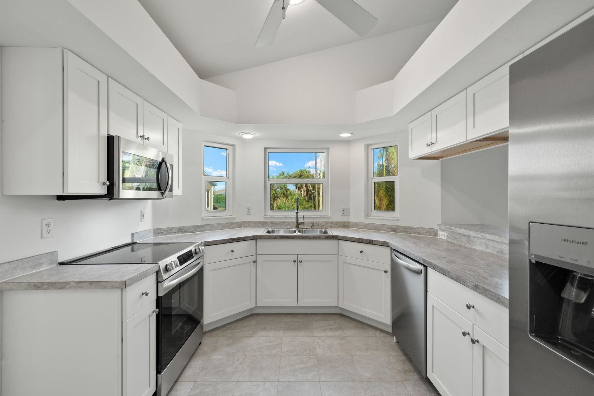16801 Sanibel Sunset Ct, Unit 401, Fort Myers, FL 33908 Photo