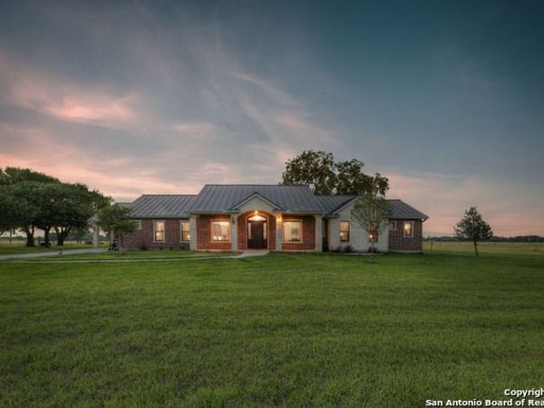 2420 Bolton Rd, Marion, TX 78124