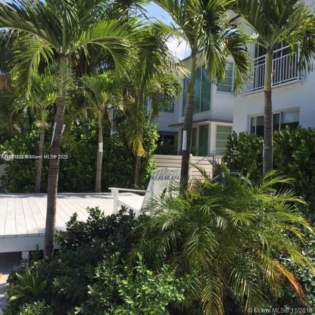 3921 N Meridian Ave, Miami Beach, FL 33140 Photo