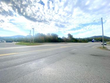 956 S 25w Highway, Williamsburg, KY 40769