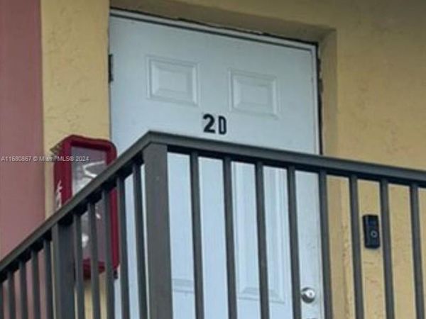 2860 NW 55th Ave, Unit 2D, Lauderhill, FL 33313