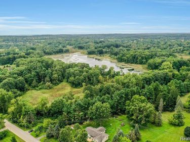 600 Adrian Street, Manchester Vlg, MI 48158