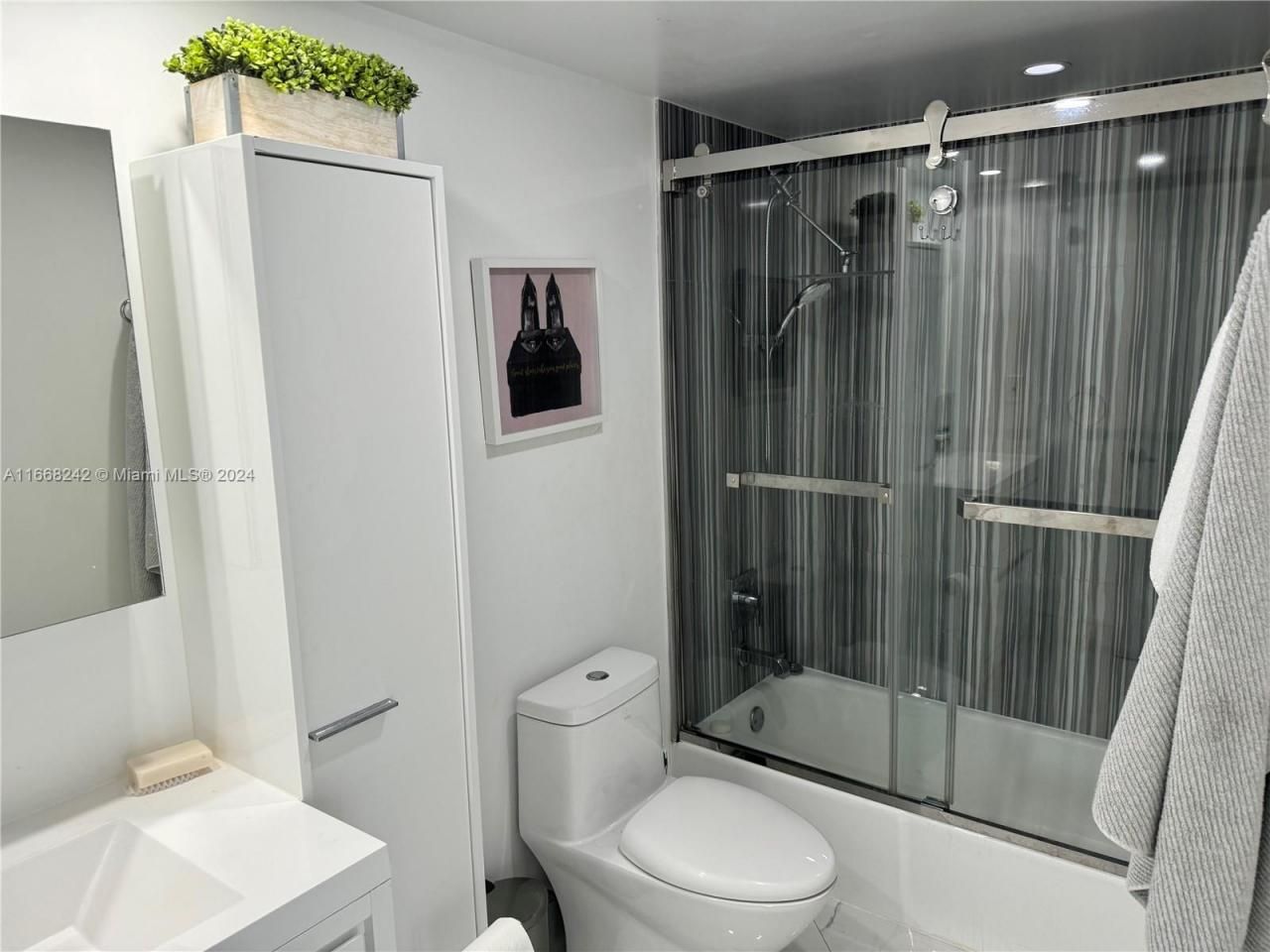 19370 Collins Ave, Unit 1208, Sunny Isles Beach, FL 33160 Photo