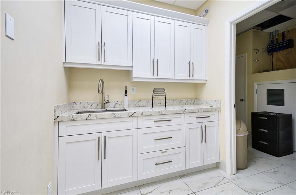 3411 Tamiami Trl N, Unit 2, Naples, FL 34103 Photo