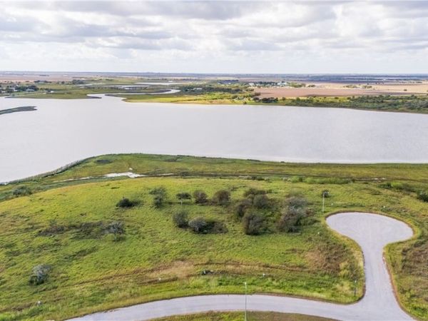 Lot 17 Redfish Retreat Drive, Port Lavaca, TX 77979