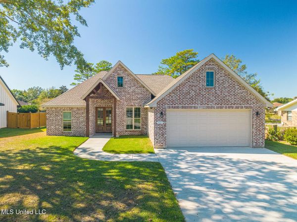 3007 Fairway Drive, Picayune, MS 39466